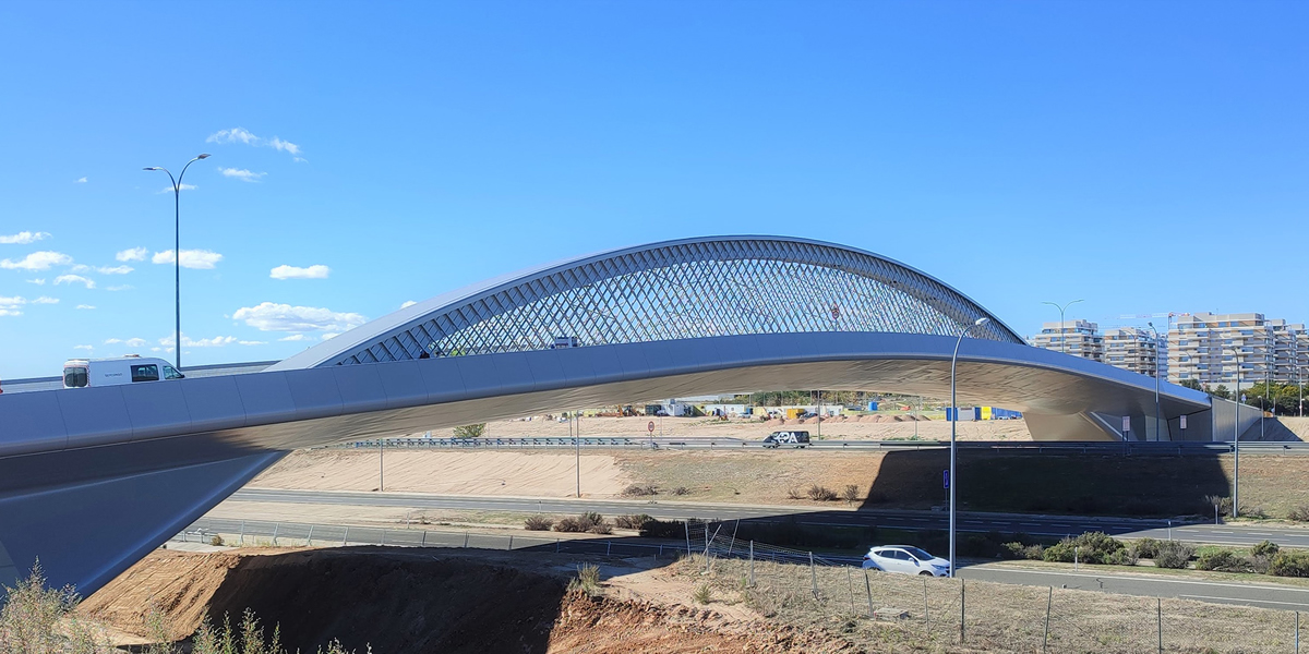 “La Concordia” outstanding new arch bridge in Valdebebas, Spain